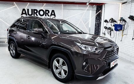 Toyota RAV4, 2019 год, 2 690 000 рублей, 18 фотография