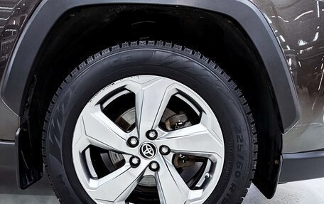 Toyota RAV4, 2019 год, 2 690 000 рублей, 14 фотография