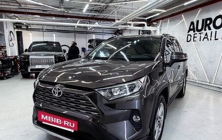 Toyota RAV4, 2019 год, 2 690 000 рублей, 17 фотография