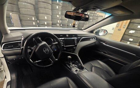 Toyota Camry, 2020 год, 2 900 000 рублей, 9 фотография