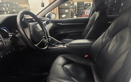 Toyota Camry, 2020 год, 2 900 000 рублей, 11 фотография