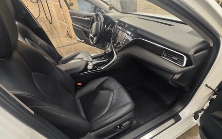 Toyota Camry, 2020 год, 2 900 000 рублей, 15 фотография