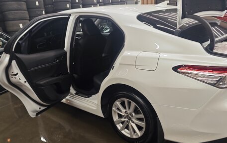 Toyota Camry, 2020 год, 2 900 000 рублей, 14 фотография