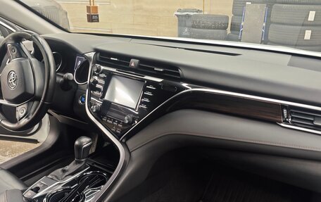 Toyota Camry, 2020 год, 2 900 000 рублей, 13 фотография