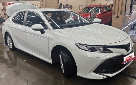 Toyota Camry, 2020 год, 2 900 000 рублей, 17 фотография