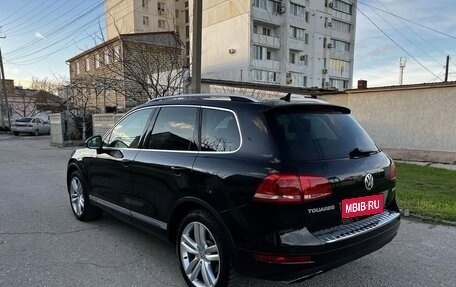 Volkswagen Touareg III, 2010 год, 16 фотография
