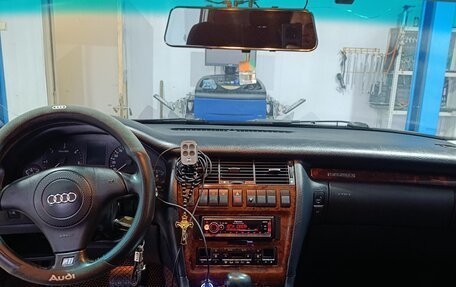 Audi A8, 1997 год, 720 000 рублей, 25 фотография