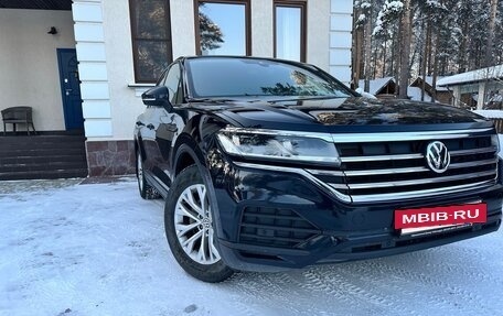 Volkswagen Touareg III, 2018 год, 4 700 000 рублей, 2 фотография