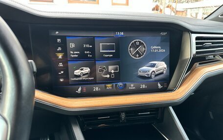 Volkswagen Touareg III, 2018 год, 4 700 000 рублей, 31 фотография