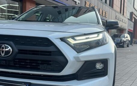 Toyota RAV4, 2024 год, 3 950 009 рублей, 3 фотография