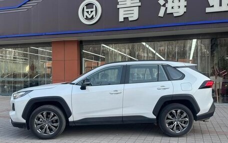 Toyota RAV4, 2024 год, 3 950 009 рублей, 5 фотография