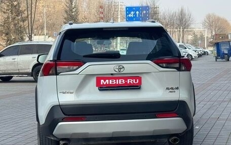 Toyota RAV4, 2024 год, 3 950 009 рублей, 7 фотография