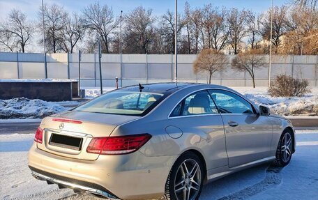 Mercedes-Benz E-Класс, 2015 год, 2 390 000 рублей, 2 фотография