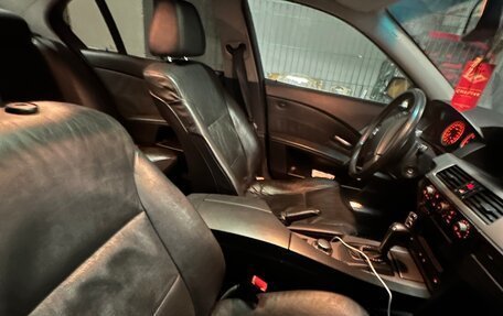 BMW 5 серия, 2003 год, 820 000 рублей, 18 фотография