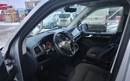 Volkswagen Multivan T6 рестайлинг, 2018 год, 3 795 000 рублей, 10 фотография