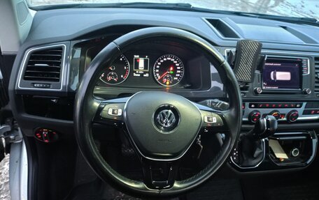 Volkswagen Multivan T6 рестайлинг, 2018 год, 3 795 000 рублей, 9 фотография