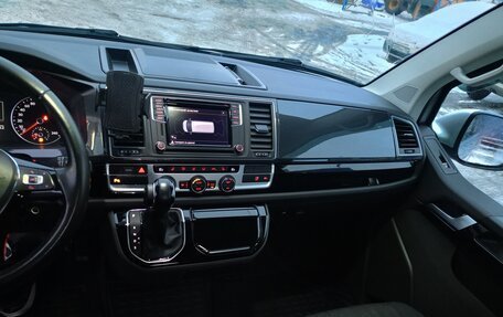 Volkswagen Multivan T6 рестайлинг, 2018 год, 3 795 000 рублей, 14 фотография