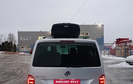 Volkswagen Multivan T6 рестайлинг, 2018 год, 3 795 000 рублей, 15 фотография