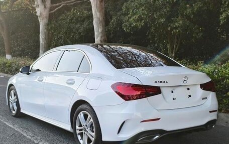 Mercedes-Benz A-Класс, 2025 год, 3 100 000 рублей, 6 фотография