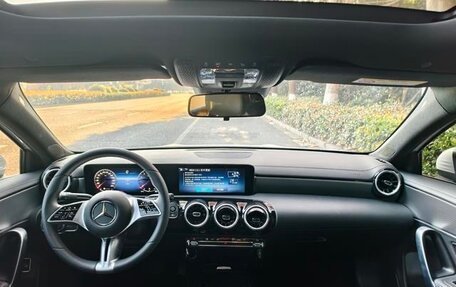 Mercedes-Benz A-Класс, 2025 год, 3 100 000 рублей, 10 фотография