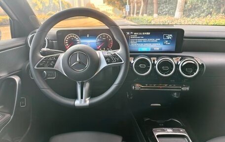 Mercedes-Benz A-Класс, 2025 год, 3 100 000 рублей, 8 фотография