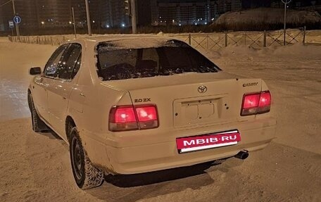 Toyota Camry, 1995 год, 250 000 рублей, 4 фотография