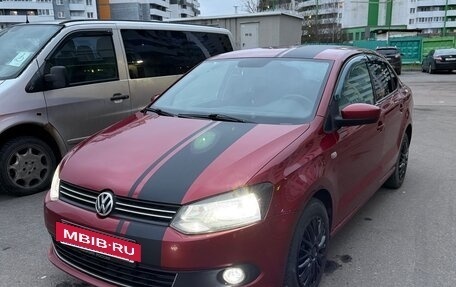 Volkswagen Polo VI (EU Market), 2012 год, 750 000 рублей, 2 фотография