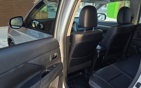 Mitsubishi Outlander III рестайлинг 3, 2014 год, 1 700 000 рублей, 18 фотография