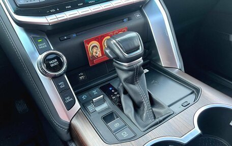 Toyota Land Cruiser, 2022 год, 11 900 000 рублей, 17 фотография