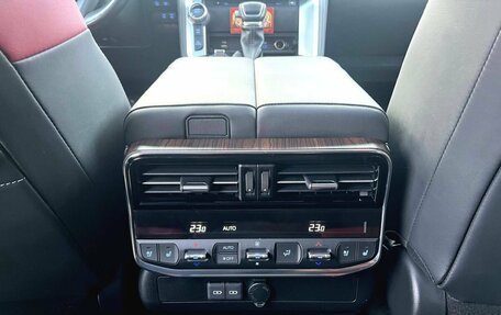 Toyota Land Cruiser, 2022 год, 11 900 000 рублей, 23 фотография