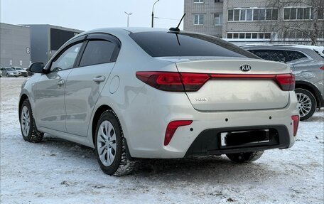 KIA Rio IV, 2018 год, 1 367 000 рублей, 4 фотография