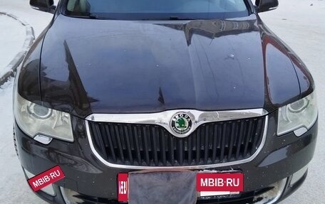 Skoda Superb III рестайлинг, 2012 год, 1 050 000 рублей, 2 фотография