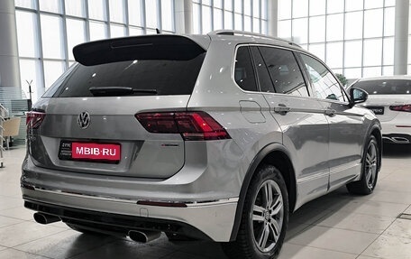 Volkswagen Tiguan II, 2018 год, 2 250 000 рублей, 6 фотография