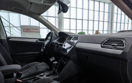 Volkswagen Tiguan II, 2018 год, 2 250 000 рублей, 13 фотография