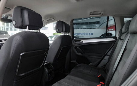 Volkswagen Tiguan II, 2018 год, 2 250 000 рублей, 15 фотография