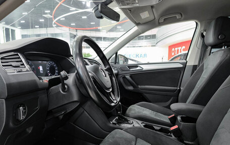 Volkswagen Tiguan II, 2018 год, 2 250 000 рублей, 20 фотография