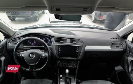 Volkswagen Tiguan II, 2018 год, 2 250 000 рублей, 17 фотография