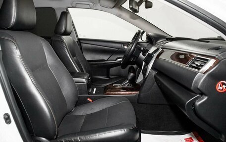 Toyota Camry, 2017 год, 2 400 000 рублей, 6 фотография