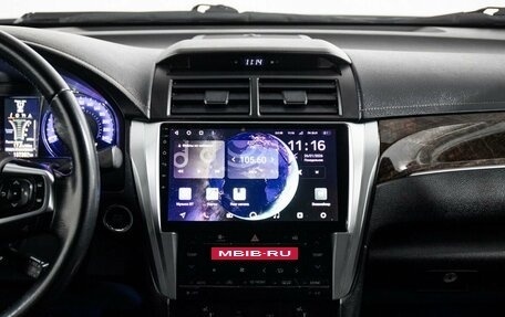 Toyota Camry, 2017 год, 2 400 000 рублей, 13 фотография