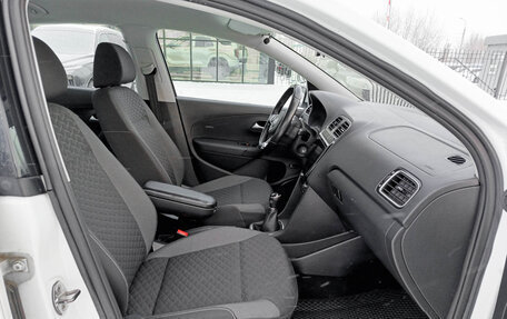 Volkswagen Polo VI (EU Market), 2018 год, 1 200 000 рублей, 13 фотография