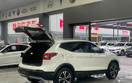 Nissan Qashqai, 2022 год, 2 050 000 рублей, 6 фотография