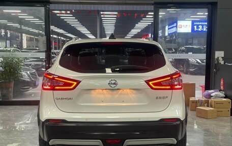 Nissan Qashqai, 2022 год, 2 050 000 рублей, 5 фотография