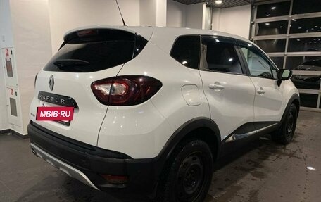 Renault Kaptur I рестайлинг, 2017 год, 1 385 000 рублей, 3 фотография