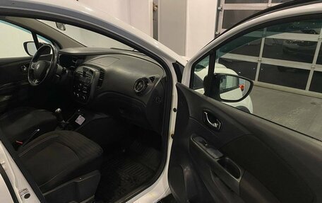 Renault Kaptur I рестайлинг, 2017 год, 1 385 000 рублей, 26 фотография