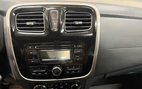 Renault Sandero II рестайлинг, 2015 год, 857 000 рублей, 9 фотография