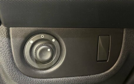 Renault Sandero II рестайлинг, 2015 год, 857 000 рублей, 12 фотография