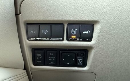 Infiniti QX56, 2010 год, 1 760 000 рублей, 18 фотография