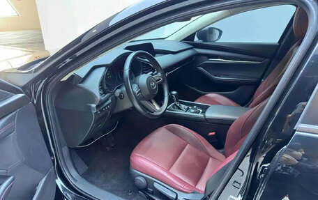 Mazda 3, 2022 год, 1 600 000 рублей, 10 фотография