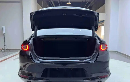 Mazda 3, 2022 год, 1 600 000 рублей, 4 фотография