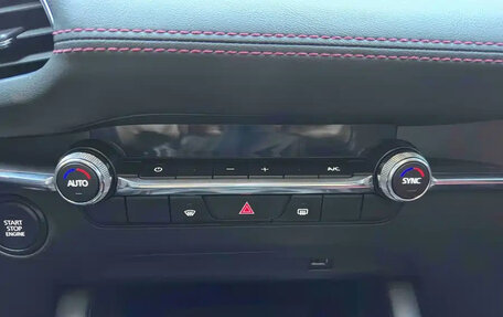 Mazda 3, 2022 год, 1 600 000 рублей, 15 фотография